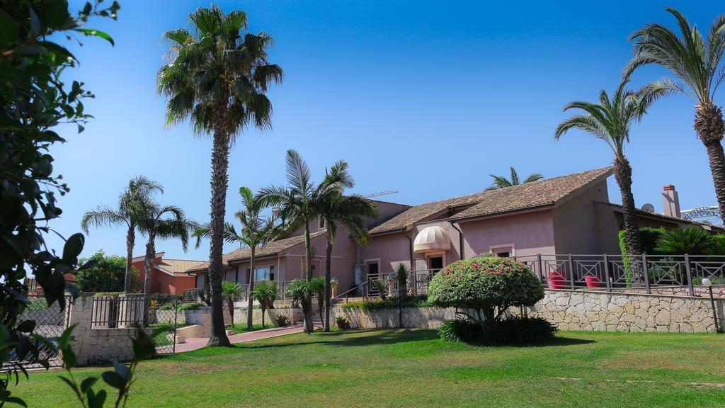 Hotel La Cavalera Аугуста Екстер'єр фото